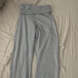 Grå set - Grått set från new yorker, andvänt en gång, nyskick. 