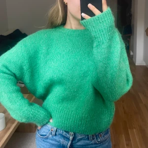 Stickad ulltröja - Populär tröja i alpacka & ullblandning från H&M. Fint skick! 