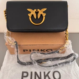 Axelväska  - Oanvänd 