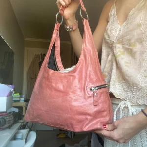 Snygg väska - Skit najs väska i rosa färg🙌🏿