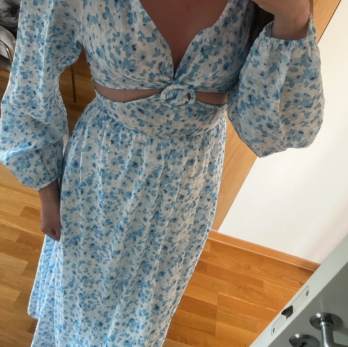 Blommig klänning - 90