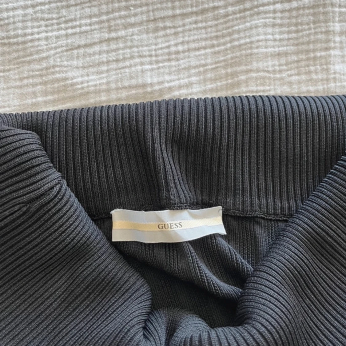 Off shoulder från Guess - 91