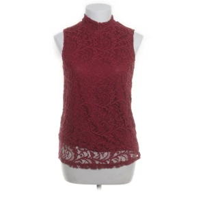 Tröja - Ser lite använd ut. Inga bilder på