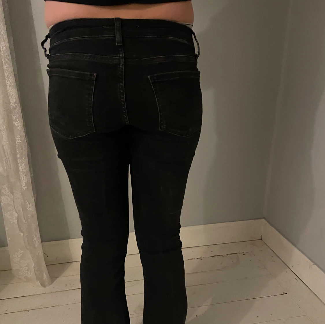 Svart Zara jeans  - 91