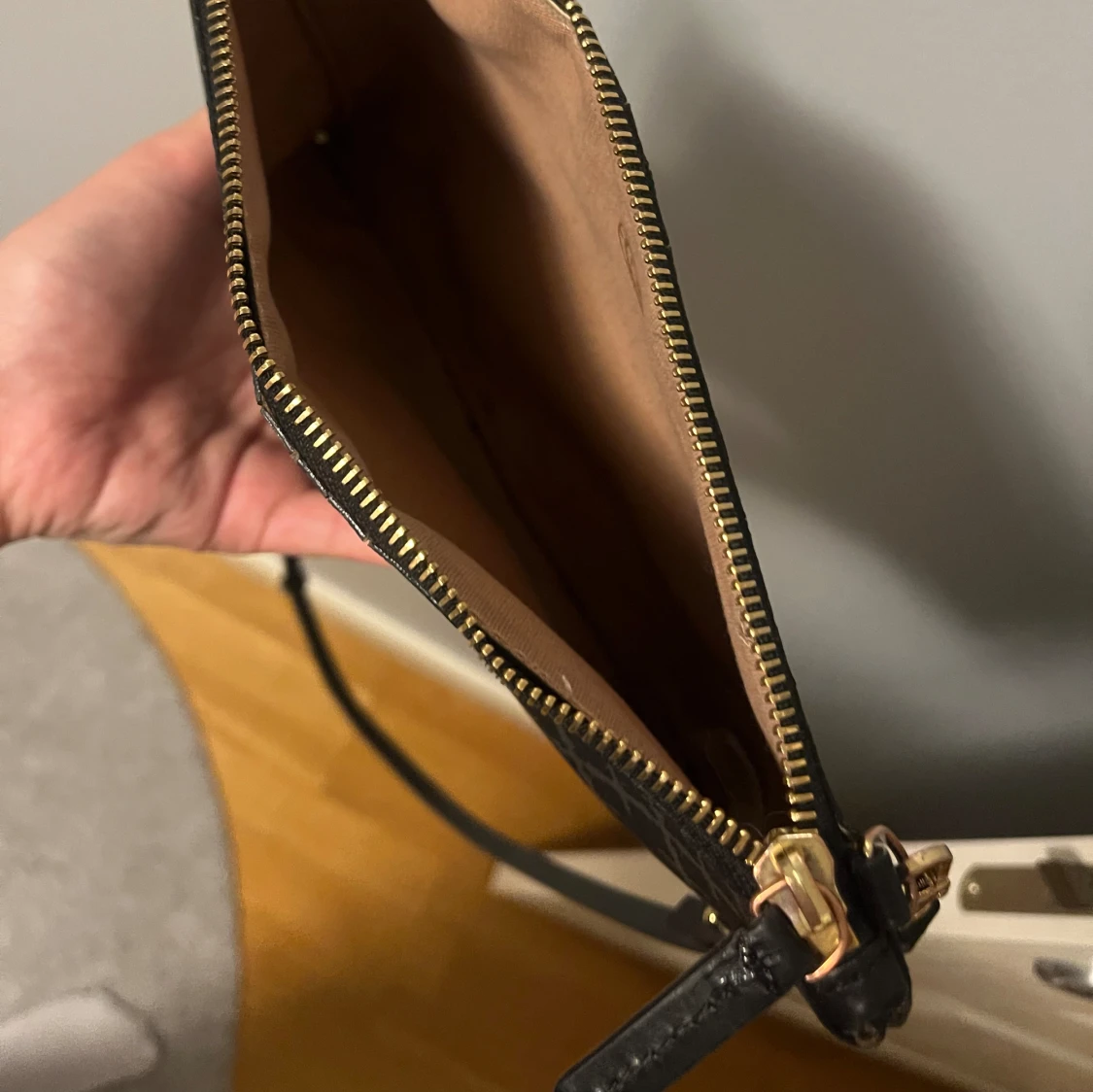 By malenie Birger  - 92