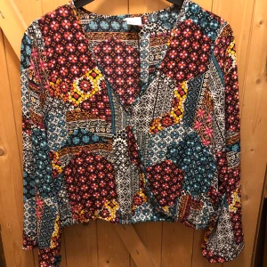 Boho topp - Aldrig använd  Liten i storleken 
