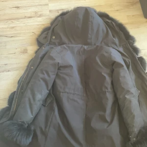 Dam pälsjacka  - Dam pälsjacka  använd i 2 månader, storlek S/M