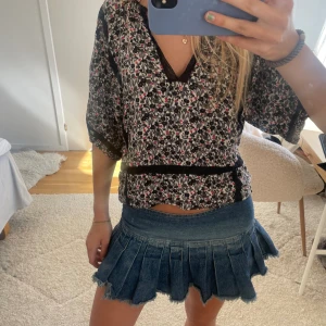  Zadig blus  - Jättesöt blommig blus från Zadig🥰