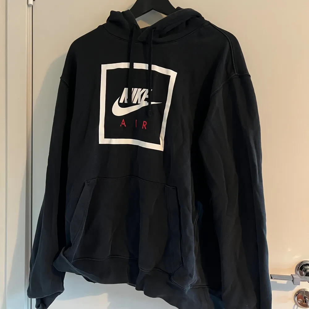 Nike tjock tröja som inte kommer till användning.. Hoodies.