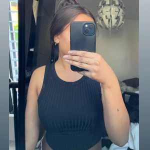 Svart top - Cute top 