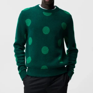 J.Lindeberg Tröja - Storlek L. Ull tröja, använd en gång, köpt 2a maj på utförsäljning (slut i J.lindebergs lager) 