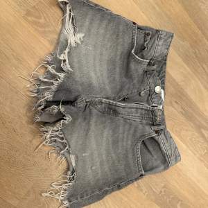 Jättefina jeansshorts från Zara