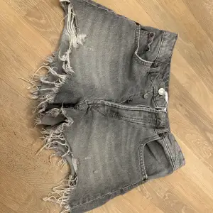 Jättefina jeansshorts från Zara