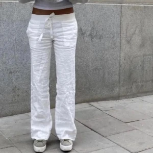 Alobha linnebyxor - Intressekoll på mina Alobha linnebyxor i mycket bra skick!❤️DIREKTKÖP: 1100