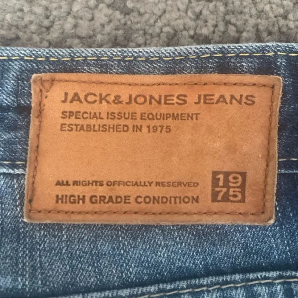 Skick 8,5/10 nypris 799kr vårat pris 179kr🤑 Hör av er vid frågor eller fler bilder . Jeans & Byxor.