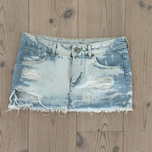 Snygg jeanskjol - Kjol med unikt mönster 