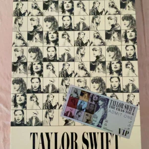 Taylor Swift VIP Box  - Jag säljer min Taylor Swift VIP Box! 