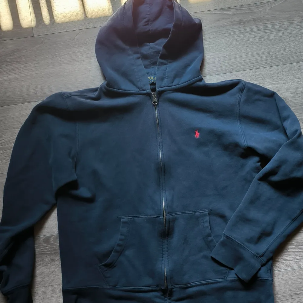 Ralph Lauren full zip. Skick 8/10. Storlek : S. . Tröjor & Koftor.