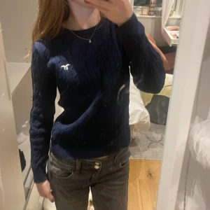 Tröja  - Säljer denna långärmade tröja ifrån Hampton republic i storlek 146/152 