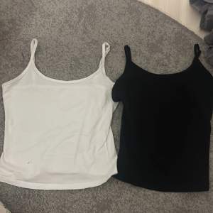 2-pack linnen säljs för 50kr. Köpta från H&M. Inte använda eftersom råkade klicka hem 2 extra. Storlek XS❤️