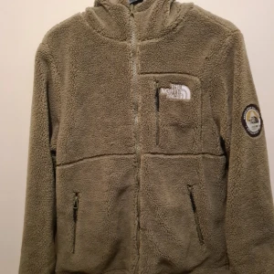 The North Face - Fleece jacka - Säljer på grund av för stor storlek. Storlek M