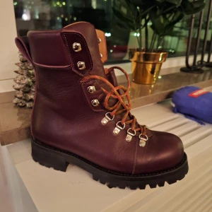 Primeboots  - More or less never used, size 37