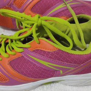  . - The shoes sports 🏃🏻‍♀️