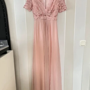 Bröllopsgäst klänning - Från asos, använd en gång strl: 34 