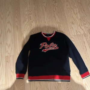 Polo Ralph lauren tröja  - Skick 8/10  Köparen står för frakten 