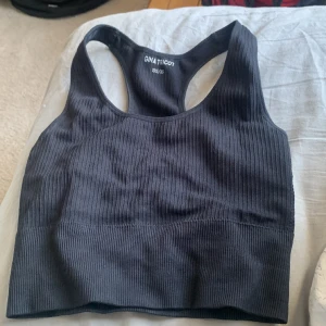 Tränings linne - Jätte fint svart tränings linne.