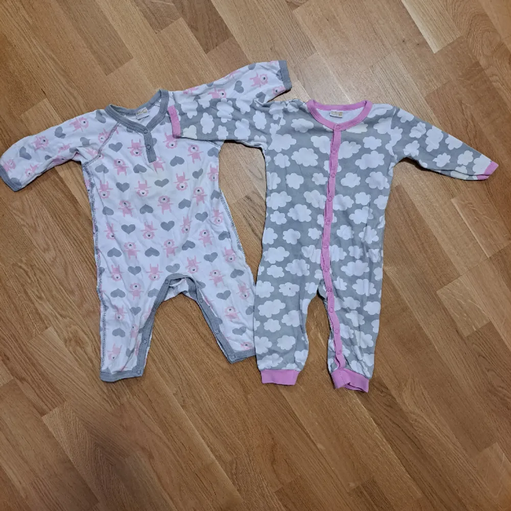 Pyjamas x2, barn i storlek 80. Båda för 100kr eller 60kr/styck. Övrigt.