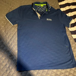 Hugo boss pike - Säljer en helt ny Hugo boss pike till ett riktigt bra pris 