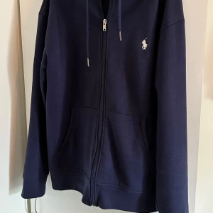 ralph lauren hoddie  - ralph lauren tröja bra skick 