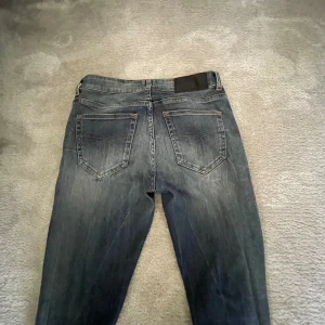 Tiger Of Sweden - Modellen heter Slight och är i storlek 29/32 