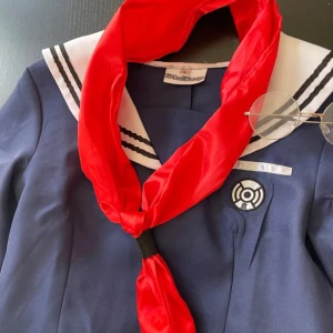 toko danganronpa cosplay  - använd 1 gång :) passar perfekt i midjan 