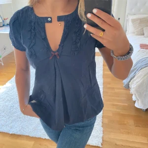 Odd Molly tshirt / blus - Säljer min odd molly tröja jag inte använder! Storlek xs/s ,förra ägarens bilder! 💖