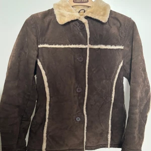 Brown leather/ teddy jacket  - Super cosy fall jacket 🧸Price negotiable for a quick sale. 