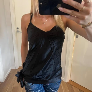 Fest topp - Super fin svart fest topp, aldrig använd så mycket bra skick! 🤗🤗