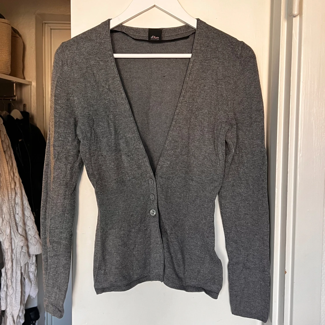 Mörkgrå kofta/topp