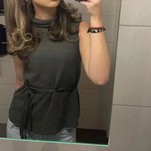 Tröja - Fin tröja från zara, säljer då den inte kommer till användning 💕