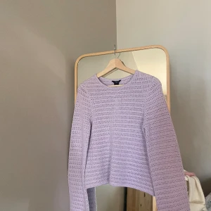 Söt tröja  - Stickad tröja från Lindex. Storlek XS. Helt ny.