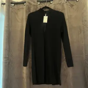 Kort klänning i storlek xl, köpt från HM