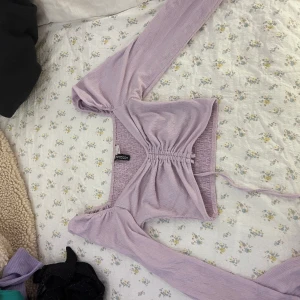 Lila sommartopp  - Söt top till sommar, från hm, använd få gånger.