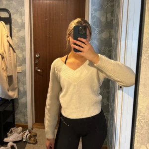 Stickad tröja - Stickad tröja från H&M i stl M. 