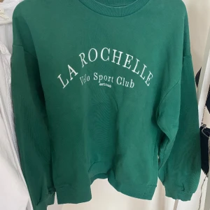 Sweatshirt  - Mycket fint skick💞