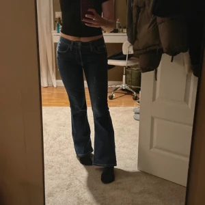 Låga jeans  - Skit snygga, helt felfria 