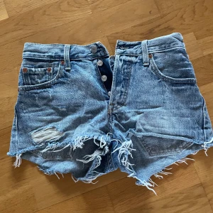 Levis shorts - Storlek 26 så skulle säga att de passar en xs