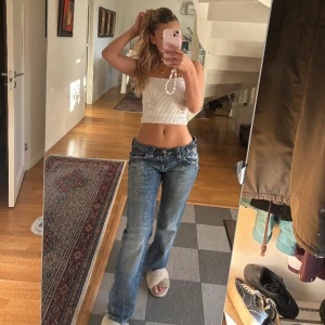 True religion jeans - Innerbenslängd - 82 cm Midjemått - 76 cm 