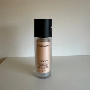 Smink - Säljer helt oanvänd foundation från bare minerals. I färgen fair 01. Säljer för 220💕