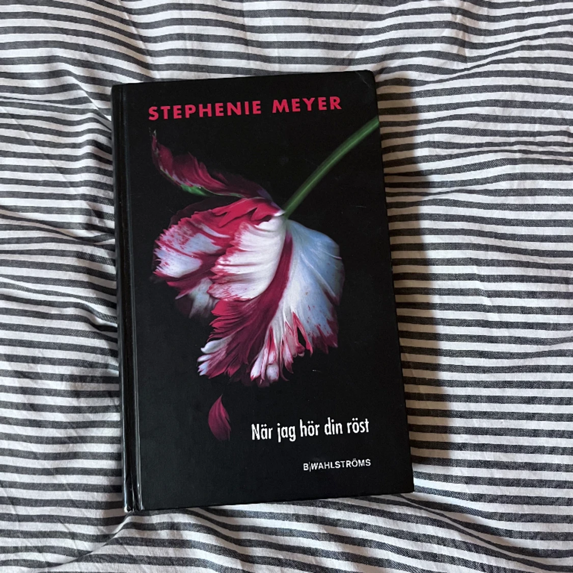 TWILIGHT BÖCKER SÄLJES - 90